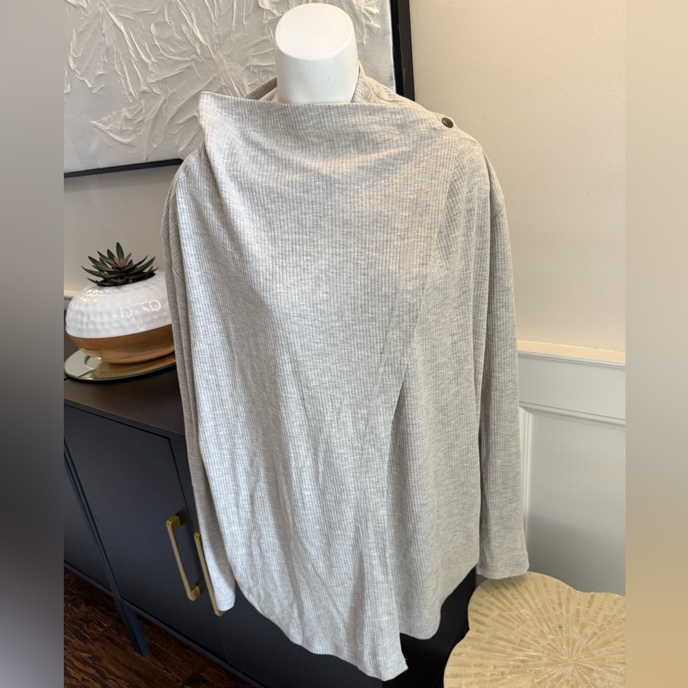 Zella Light Gray Knit Top